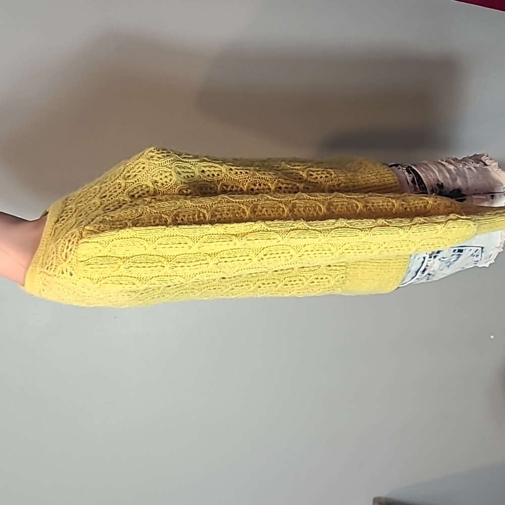 J Crew Sweater Comfy Luxury Preppy Size XS Chartreuse Yellow Heritage - Picture 5 of 9